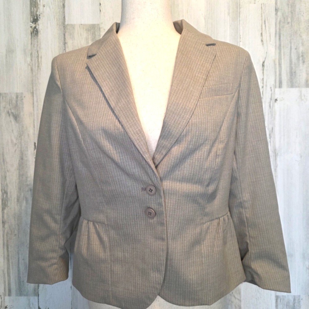 New York & Company Women’s Stretch Peplum Blazer Size 8 Gray Pinstripe Ruched